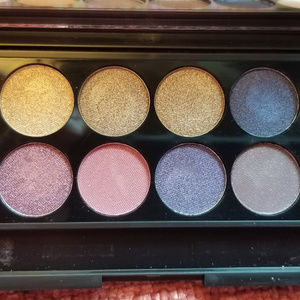 **closet closing. Make offer!** Sleek Makeup Vintage Romance palette